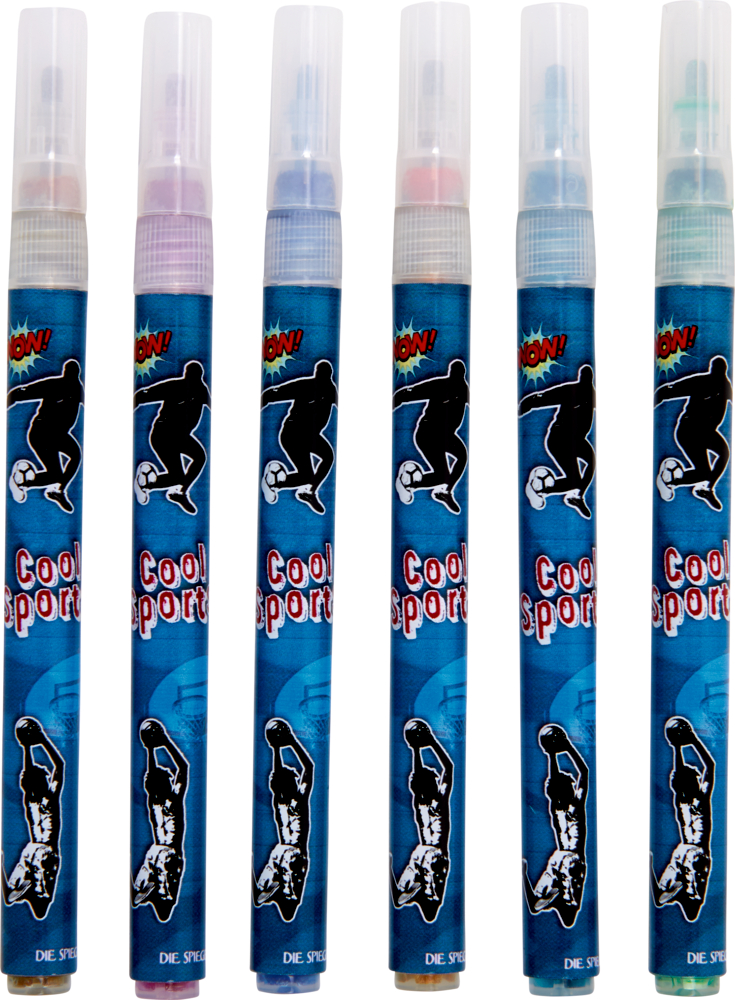 Sechs bunte Markierstifte mit „Cool Sports“- und Sportlergrafiken auf blauen Hüllen, aufrecht stehend.