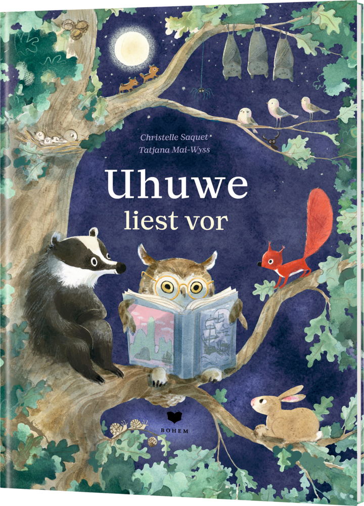Uhuwe liest vor Ein Uhu liest nachts in einem Baum Waldtieren ein Buch vor; Coverillustration eines deutschen Kinderbuchs.