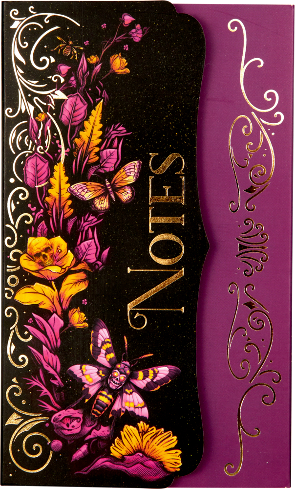 Lila-schwarzer Notizbucheinband mit goldenem Schriftzug „NOTES“, Blumen- und Schmetterlingsmotiven und verzierten Goldakzenten.