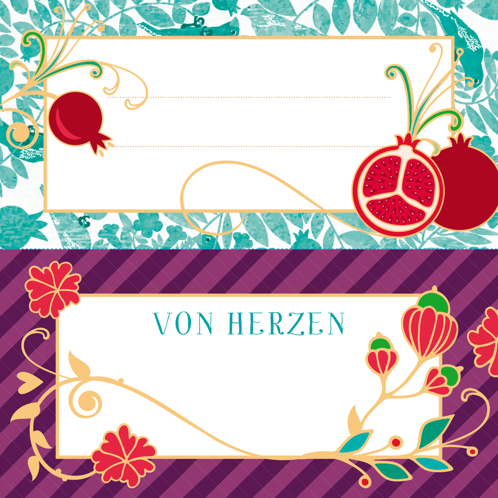 Zwei dekorative Etiktetten. Oben: blauer floraler Rand mit Granatapfel. Unten: rotes Blumenmuster auf violettem Hintergrund und der Aufschrift „Von Herzen“.