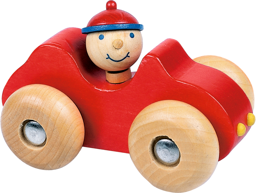 Holzspielzeugauto mit großen Naturrädern und einem lächelnden Fahrer mit rundem Kopf und roter Mütze.