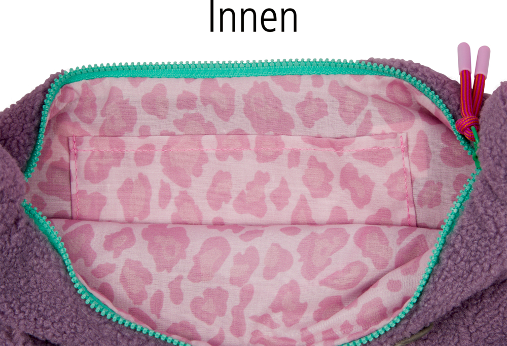 Geöffnete Tasche mit rosafarbenem Leopardenmuster, türkisfarbenem Reißverschluss und der Aufschrift „Innen“.
