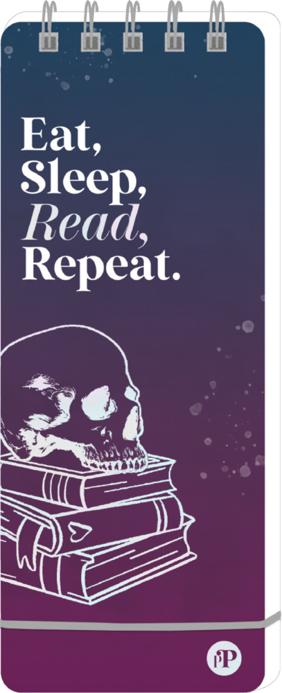 Notizblock mit Spiralbindung, violett-blauer Hintergrund, Text „Eat, Sleep, Read, Repeat.“ und Zeichnung eines Schädels auf Büchern.