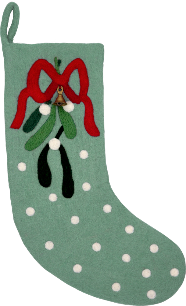 Mintgrüner Filz-Weihnachtsstrumpf mit weißen Punkten, roter Schleife, Mistelzweigmotiv und kleiner goldfarbener Glocke.