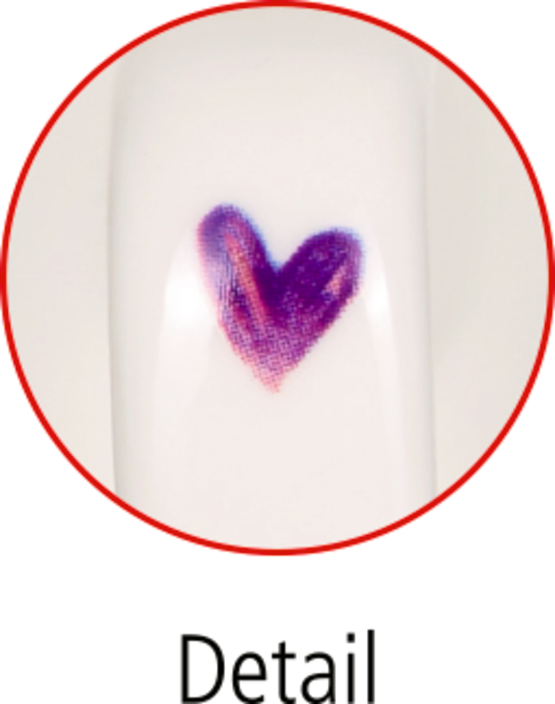 Detail-Ansicht des Henkels: Ein lila Herz ist auf eine weiße Fläche gemalt, umgeben von einem roten Kreis.