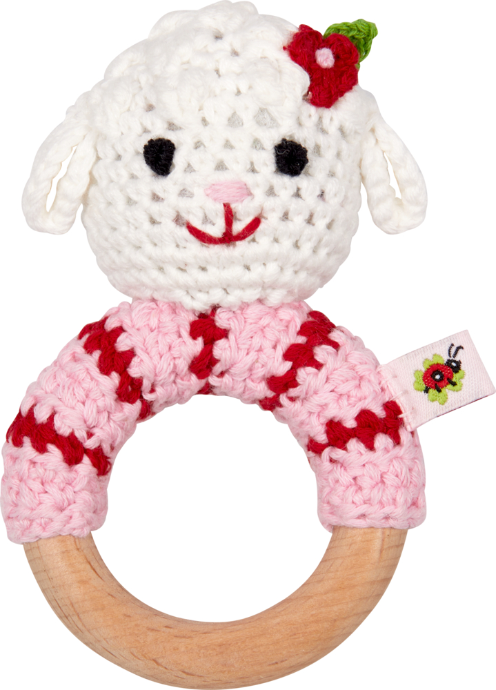 Häkel-Ringrassel Lämmchen - BabyGlück Gehäkelte Lamm-Babyrassel mit Holzring, rosa gestreiftem Griff und einem kleinen Blumendetail.