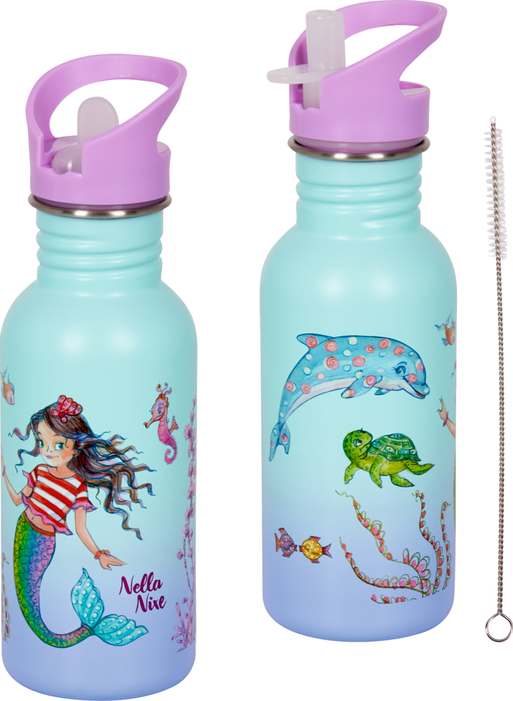 Zwei Ansichten einer türkisfarbenen Metallflasche mit Meeresmotiven. Dazu eine dünne Flaschenbürste.