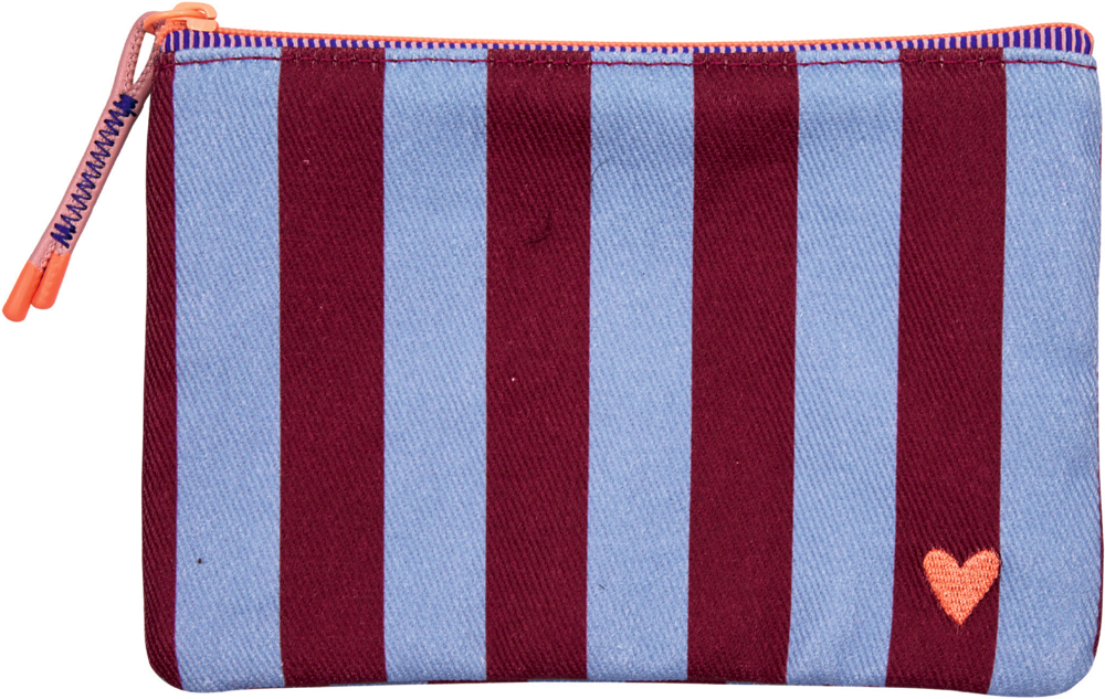 Kleine Tasche mit abwechselnd bordeauxroten und hellblauen Streifen, apricotfarbenem Reißverschluss und kleinem Herzmotiv unten rechts.