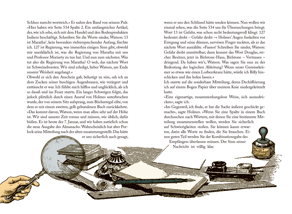 Eine Hand mit einer Lupe untersucht Papiere, ein Tintenfass und einen Stift auf einem unordentlichen Schreibtisch, auf einer Innenanicht mit Text.