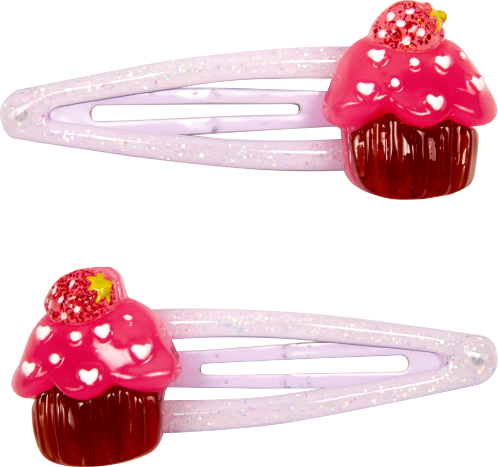 Zwei pinke glitzernde Haarklammern, jeweils verziert mit einem Cupcake mit rosa Zuckerguss und einer Erdbeere.