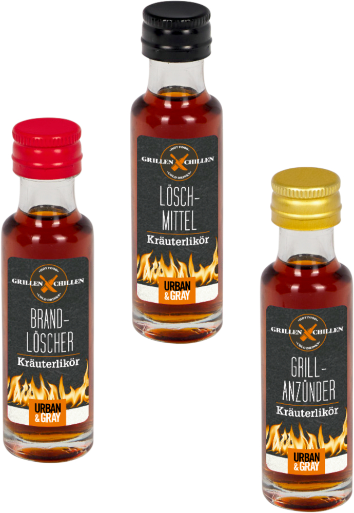 Drei kleine Flaschen Kräuterlikör mit schwarzen Etiketten und unterschiedlich farbigen Verschlüssen.