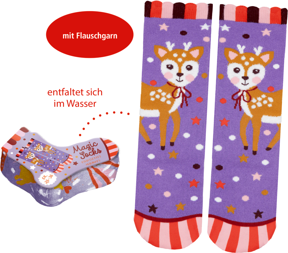 Lila Socken mit gezeichnetem Reh, Sternen und Streifen; dehnt sich im Wasser aus.