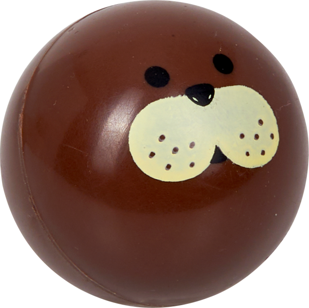 Brauner Gummiball mit einem Walross-Cartoon-Gesicht, weißen Schnurrhaarflecken und einer schwarzen Nase.
