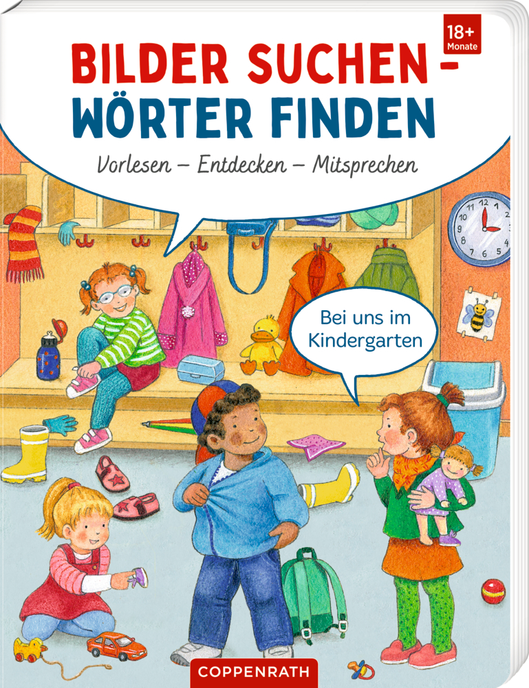 Bilder suchen - Wörter finden: Bei uns im Kindergarten (Buchbonus) Kinder und ein Erwachsener in einer hellen Kindergartengarderobe voller Mäntel, Schuhe und Spielsachen, auf dem Cover von "Bilder suchen - Wörter finden".