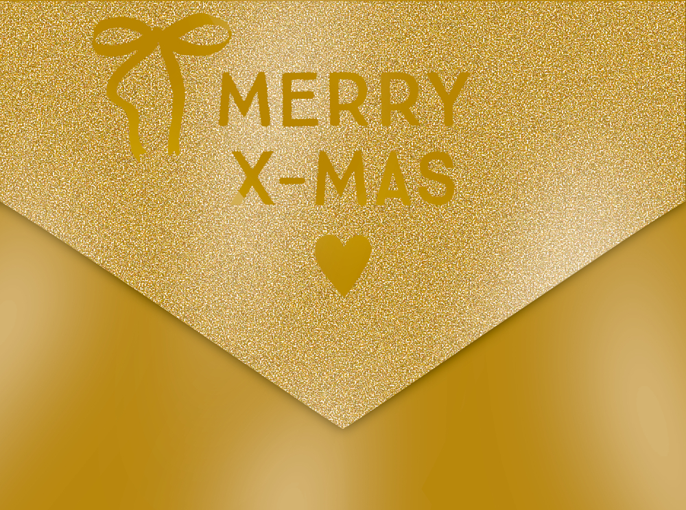 Goldener glitzernder Briefumschlag mit der Aufschrift „Merry X-Mas“, einer Schleife und einem Herzsymbol.