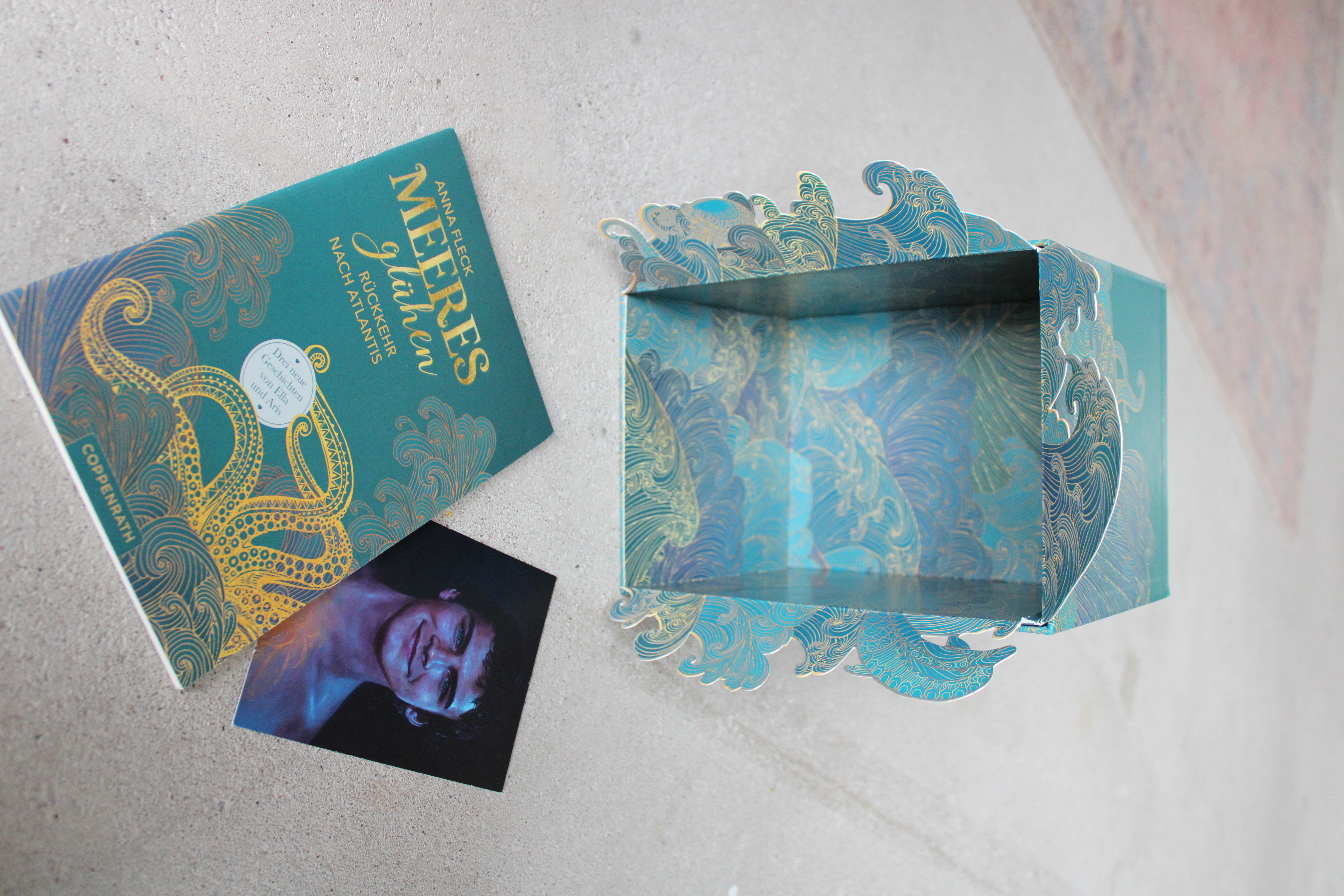 Schmuckschuber Meeresglühen + Booklet + Character-Card