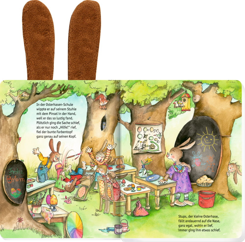 Mehrere Kaninchen bemalen Ostereier im Freien. Ein Kaninchen steht vor einer Tafel und eins fällt vom Stuhl.