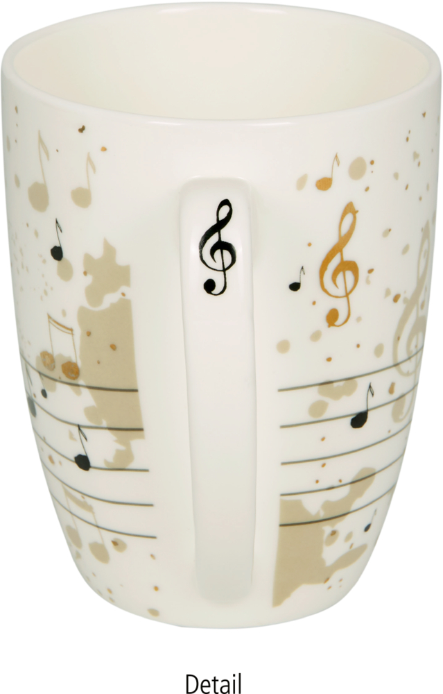 Weißer Becher mit Noten und Symbolen, schwarzer Violinschlüssel am Henkel, goldene Noten auf dem Becher.