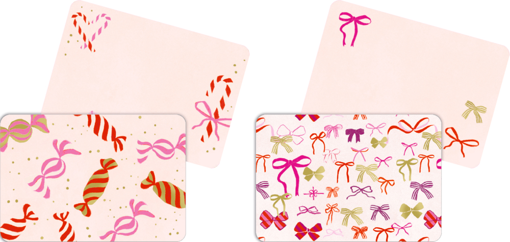Vier rosa Geschenkkarten mit bunten Mustern aus Schleifen und Bonbons in Rot, Pink, Grün und Gold.