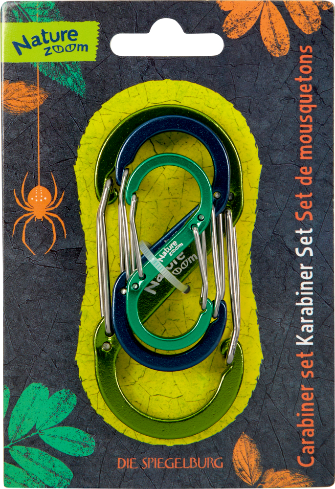 Drei bunte Karabiner in Grün und Blau in Nature Zoom Verpackung mit Tierpfoten und Spinnenmotiv.