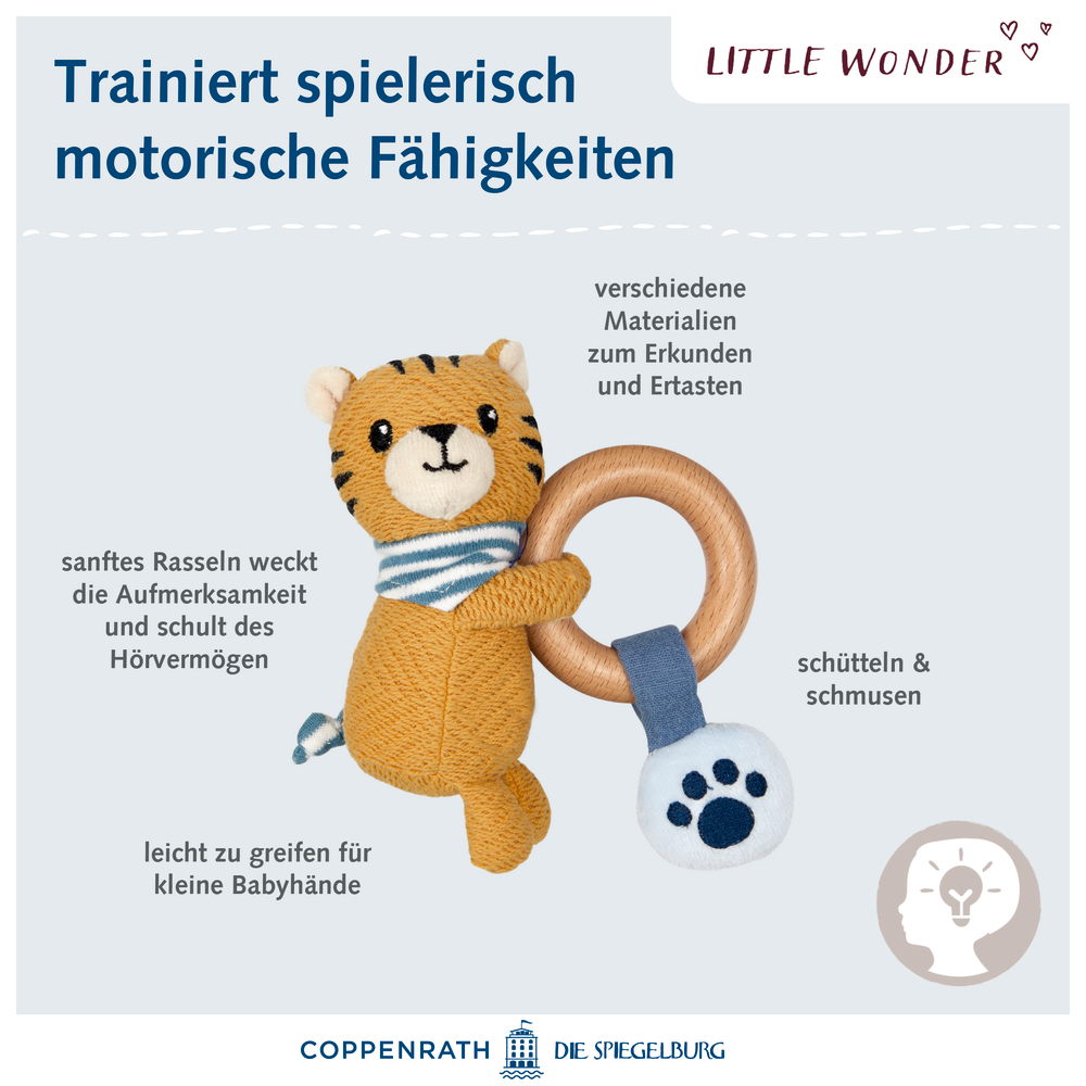 Plüschtiger mit Holz-Greifring fördert spielerisch die Motorik von Babys.