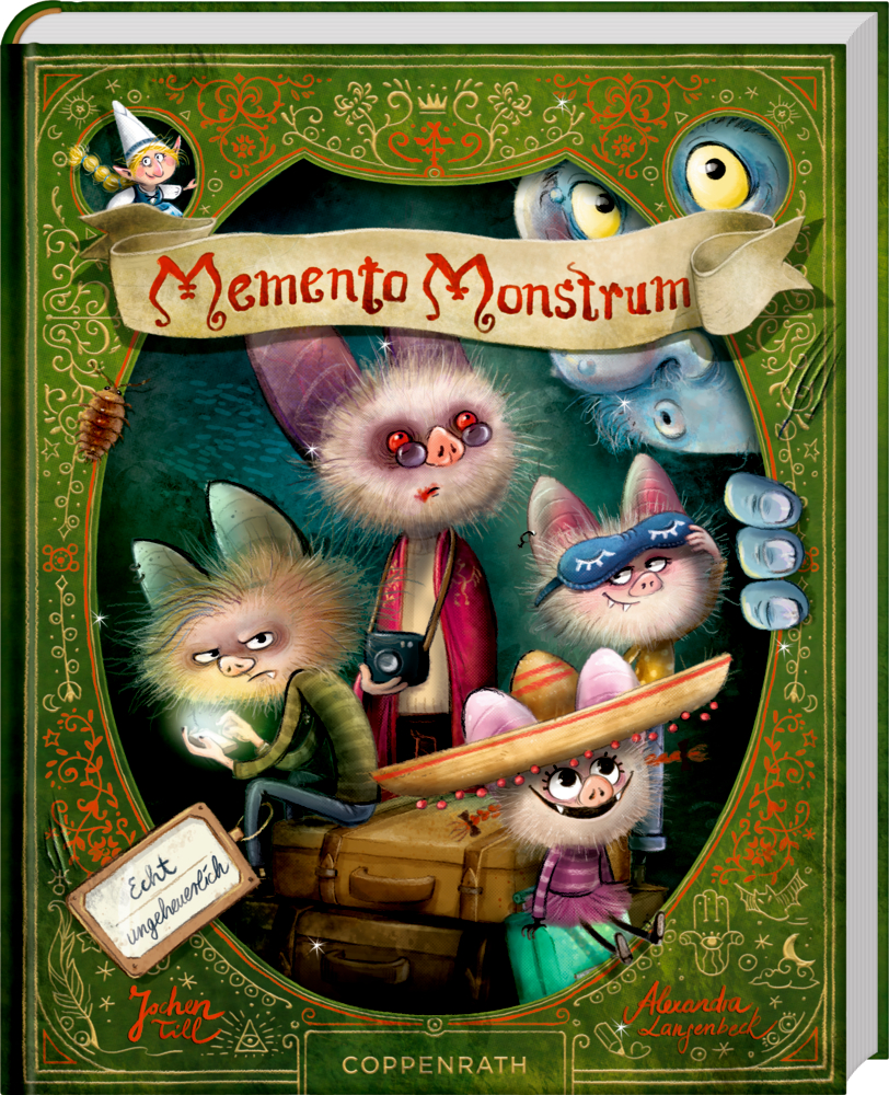 Memento Monstrum (Bd. 3) - Echt ungeheuerlich! Vier flauschige, sympathische Monster posieren zusammen auf einem grünen Buchcover mit feinen Verschnörkelungen.