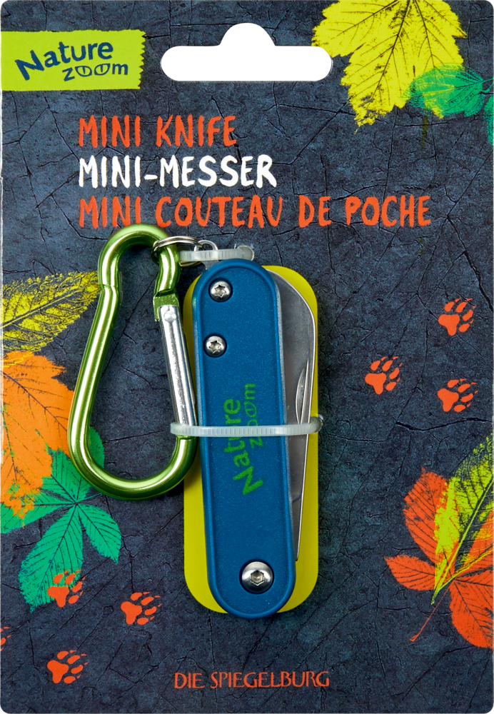 Blaues Mini-Taschenmesser mit grünem Karabiner auf Nature Zoom-Verpackung, mit bunten Blattdekorationen.