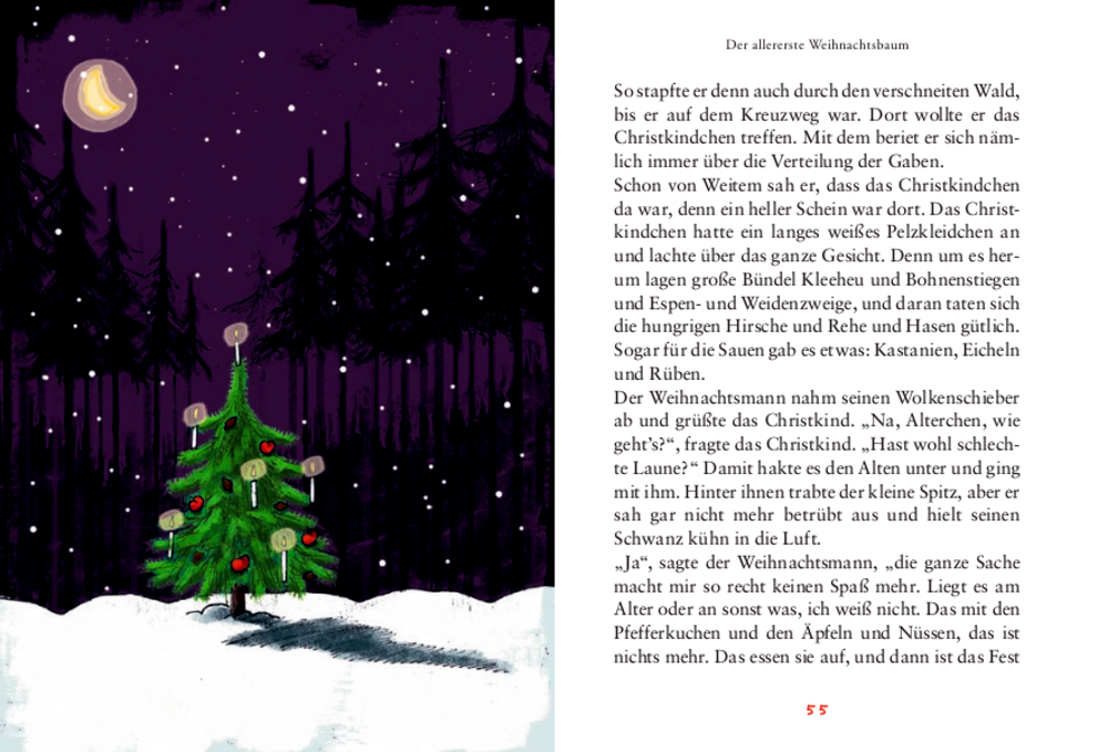 Ein kleiner Weihnachtsbaum steht nachts im Schnee, geschmückt mit Kerzen und Schmuck.