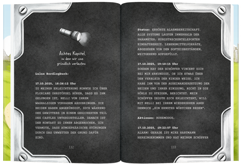 Aufgeschlagenes Buch mit Text, silbernen Buchten, grünem Hintergrund und teilweise sichtbarem Metallobjekt.