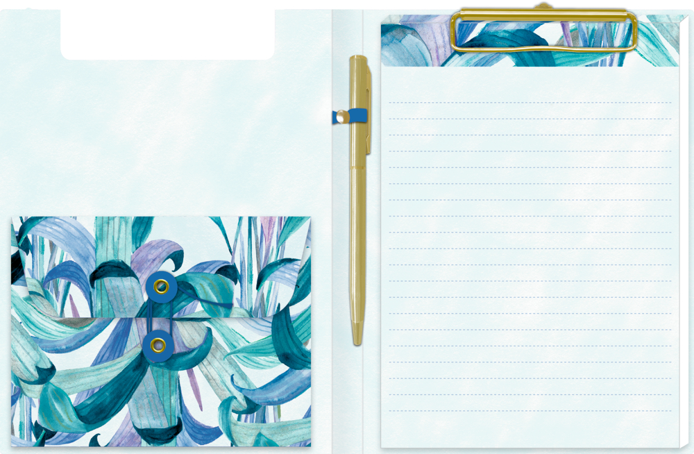 Aufgeschlagene Mappe mit goldenem Stift, blau gemustertem, eingeklebtem Umschlag und Briefpapier.