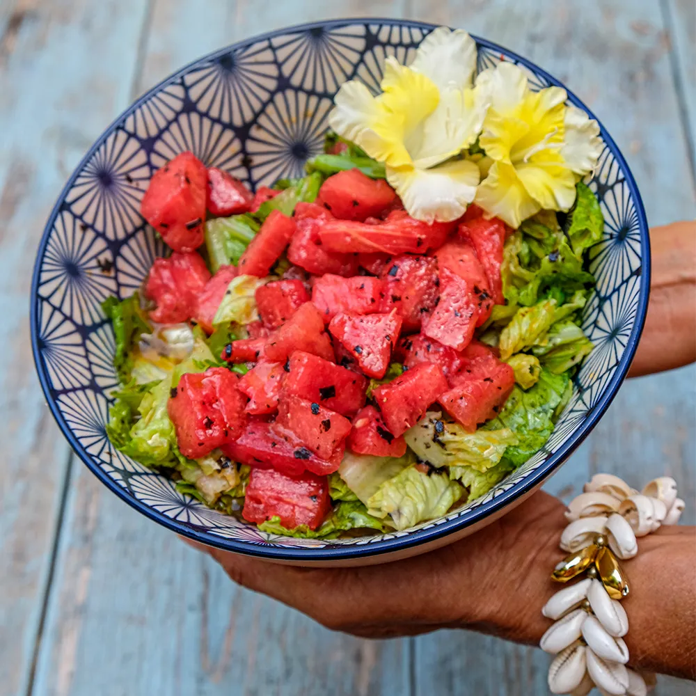 Frischer Meeresbrisensalat