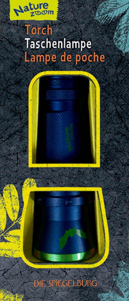 Blaue Nature Zoom-Taschenlampe in Verpackung mit Text auf gemustertem Hintergrund.