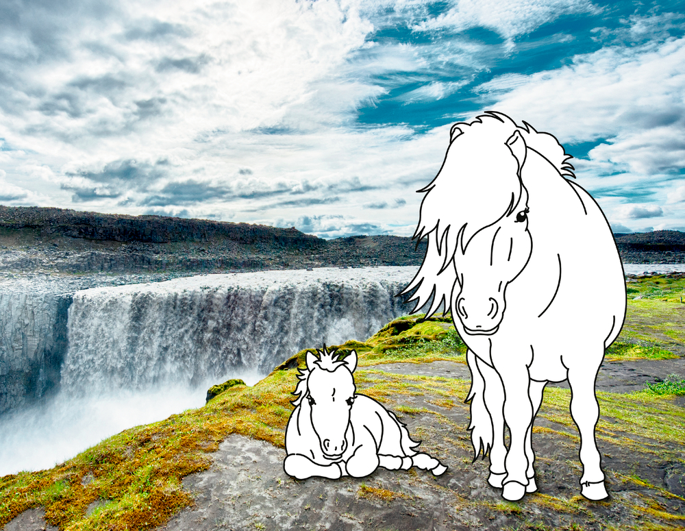 Zwei Pferde, eines stehend und eines liegend, auf Gras in der Nähe eines Wasserfalls unter einem bewölkten Himmel.