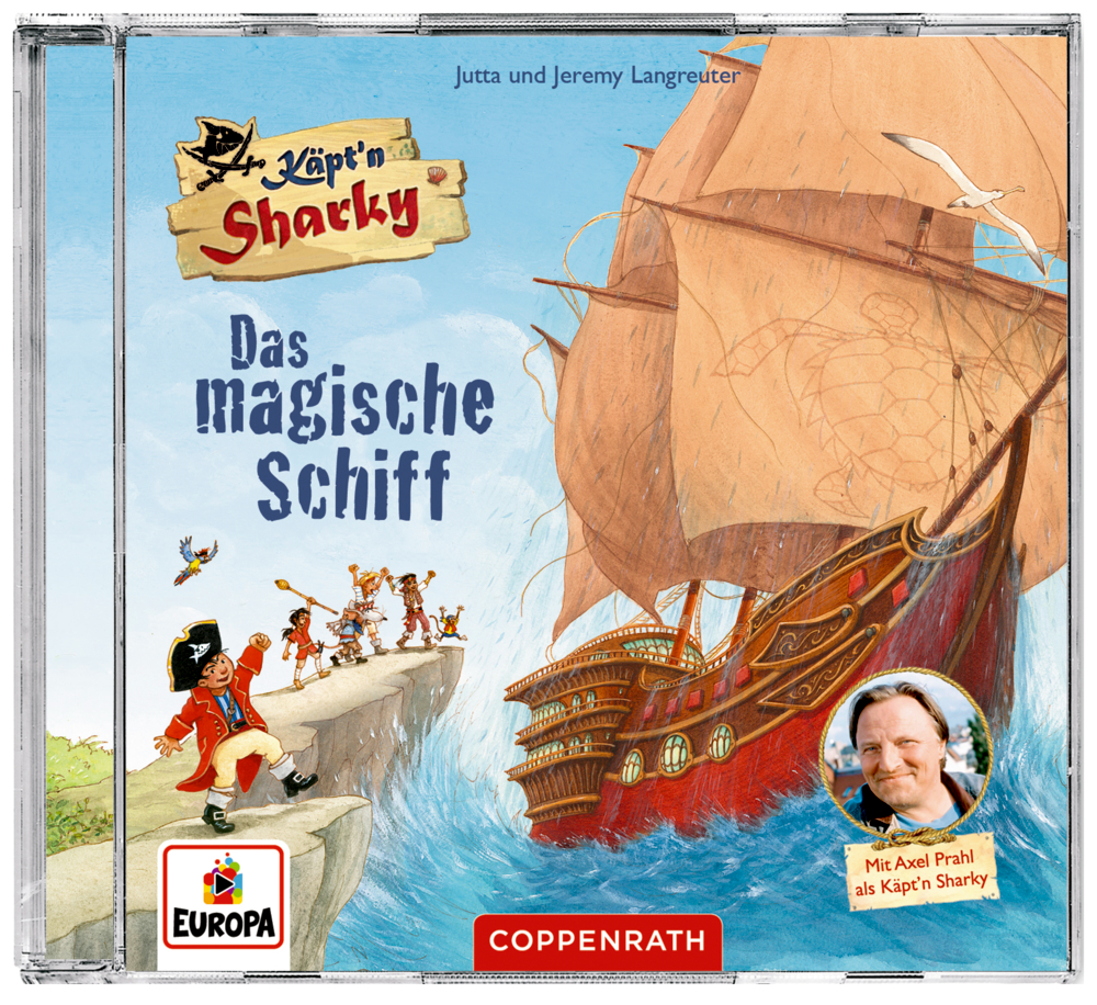 CD Hörspiel: Käpt'n Sharky - Das magische Schiff Piratenschiff segelt mit Piraten an Land; Cover-Artwork für die Audio-CD „Käptn Sharky: Das magische Schiff“.