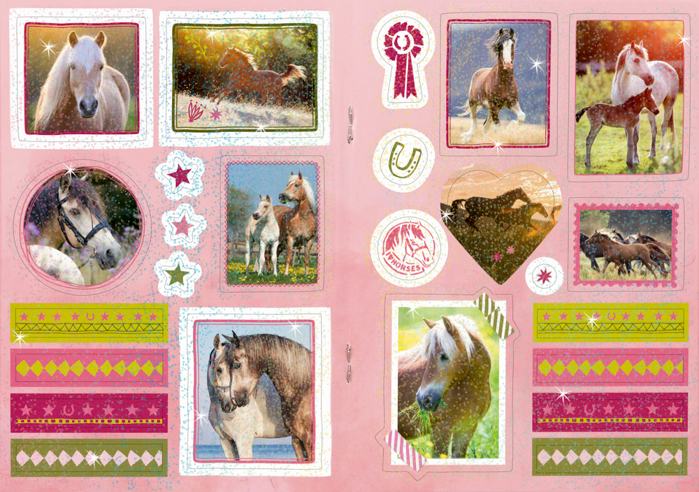Stickerbuch-Seite mit Pferdefotos, Stern- und Herzaufklebern, einem Hufeisen und bunten dekorativen Rändern.