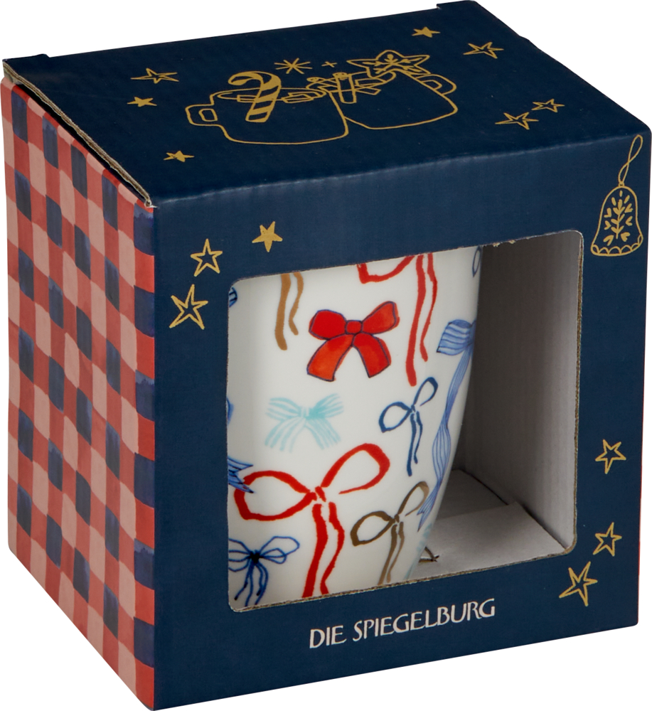 Weiße Tasse mit bunten Schleifen in Rot, Blau, Schwarz, Braun verpackt in einer blau-roten Geschenkbox und der Aufschrift „Die Spiegelburg“.