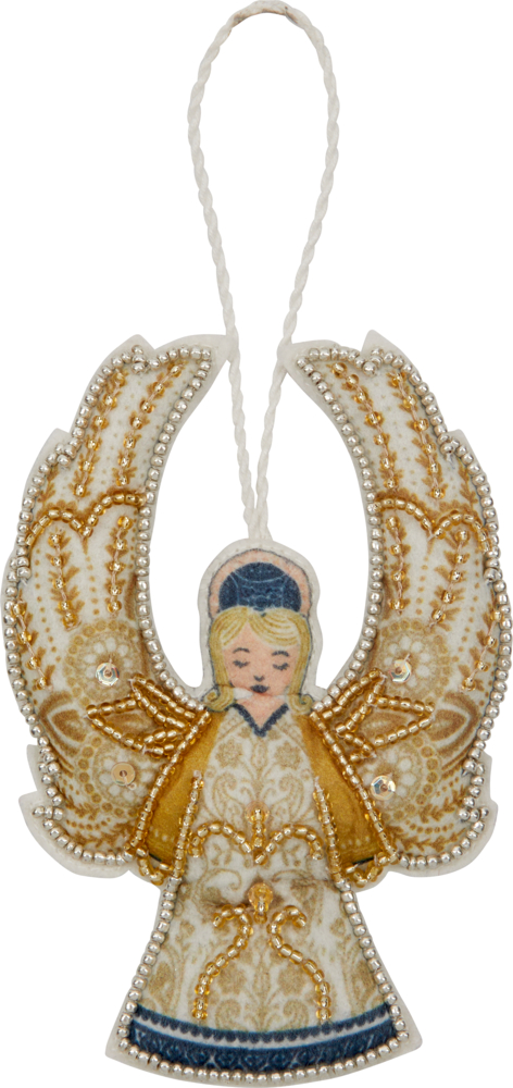 Engel-Ornament aus weißem Stoff mit goldenen Perlenakzenten und weißer Aufhängeschlaufe.