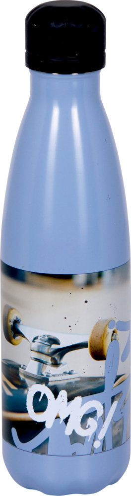 Hellblaue Wasserflasche mit schwarzem Deckel, Skateboard-Grafik und „OMG!“-Text auf dem Etikett.