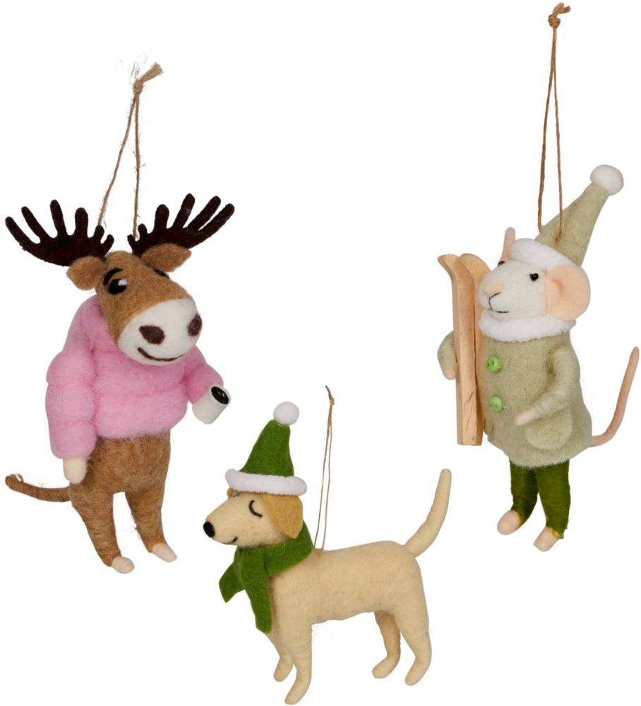 Drei Tierornamente aus Filz: rosa Elch, beiger Hund und grüne Maus im Mantel mit Skiern.